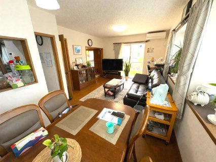 嵐山町廣野 中古戸建の居間・リビング|リビングダイニング１２.２帖