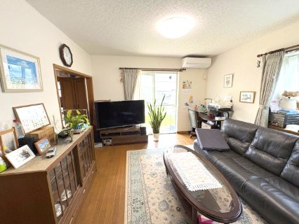 嵐山町廣野 中古戸建の居間・リビング|リビングダイニング１２.２帖