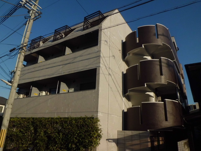 リアライズ本山の外観