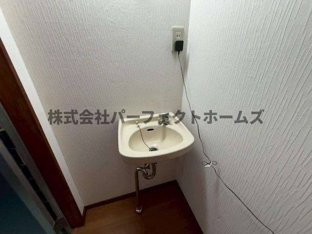 枚方市天之川町のテラスの独立洗面台|独立洗面台です