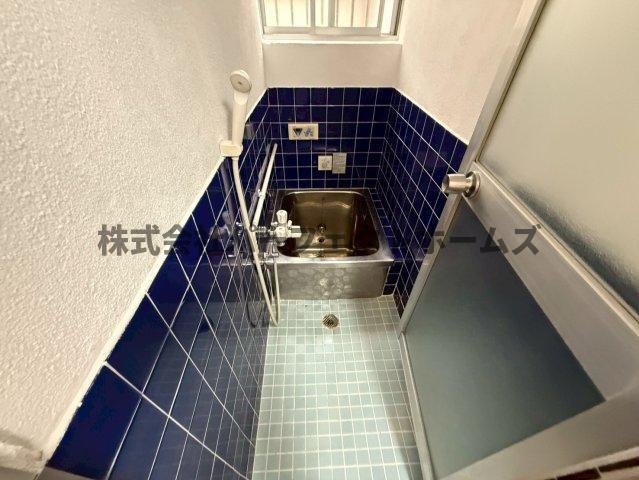 枚方市天之川町のテラスの浴室