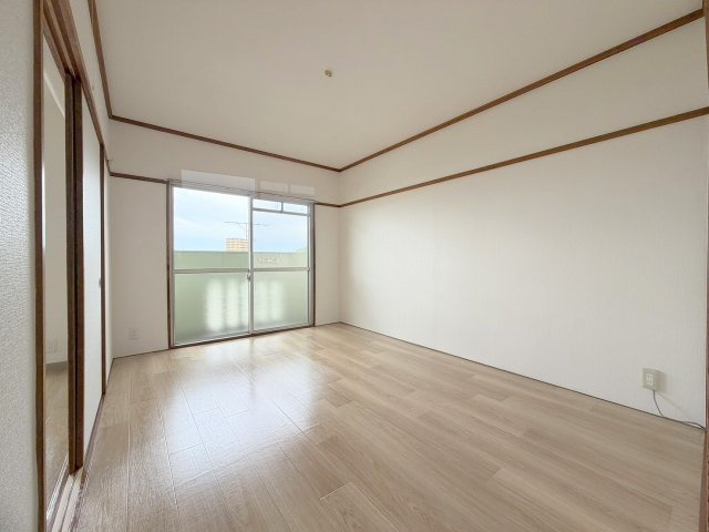 井東コーポラスの内装