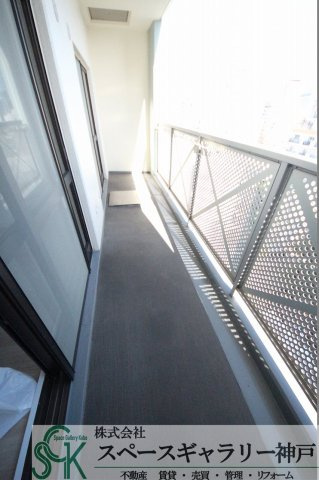 ルミエール神戸のバルコニー|※お部屋により仕様が異なる場合があります。