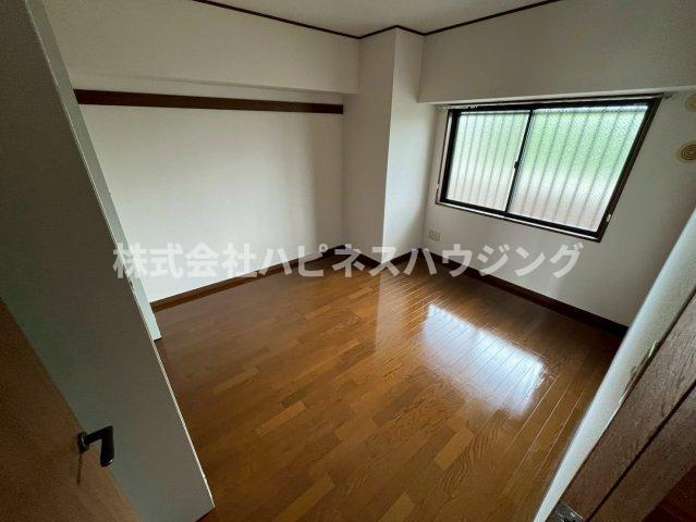 INSURANCE(インシュランス)BLDG.(ビルディング)XIX(ナインティーン)松戸の洋室