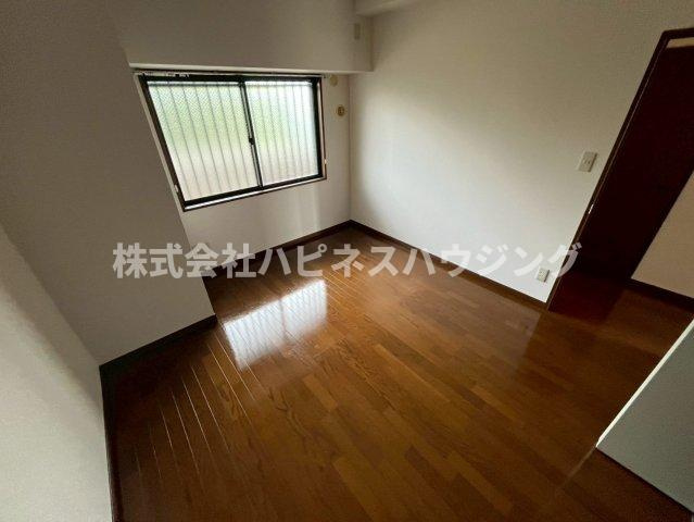 INSURANCE(インシュランス)BLDG.(ビルディング)XIX(ナインティーン)松戸の洋室
