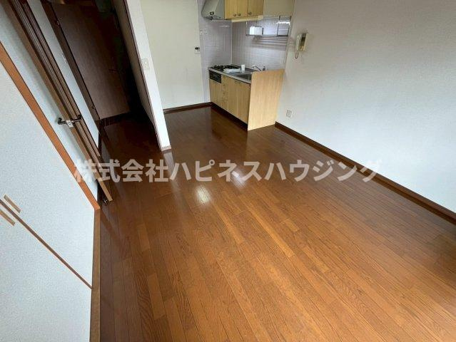 INSURANCE(インシュランス)BLDG.(ビルディング)XIX(ナインティーン)松戸の居間・リビング