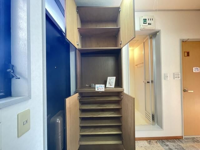 セレクトハイツの玄関