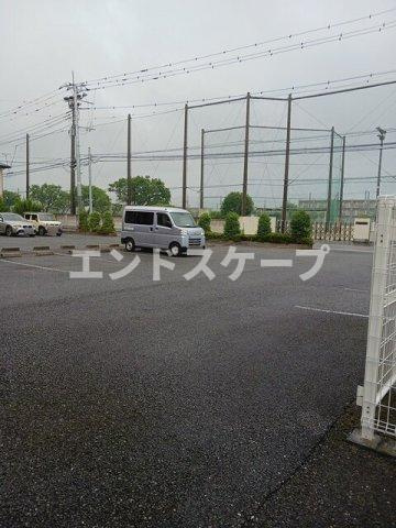 サンアレーの駐車場|高崎、前橋のお部屋探しはエンドスケープまで！お客様の理想お聞かせ下さい♪