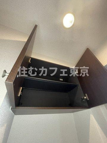 メゾネットくにたちの収納|玄関上部の収納です