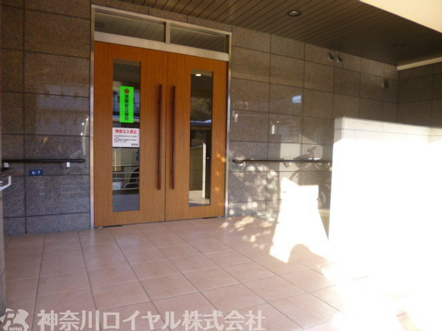 【エントランス】
