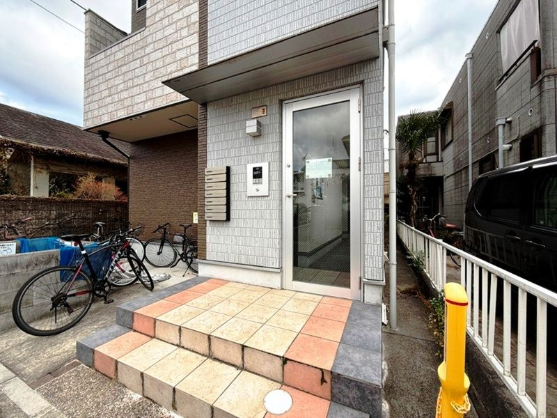 ハーモニーテラス東野八反畑町のエントランス