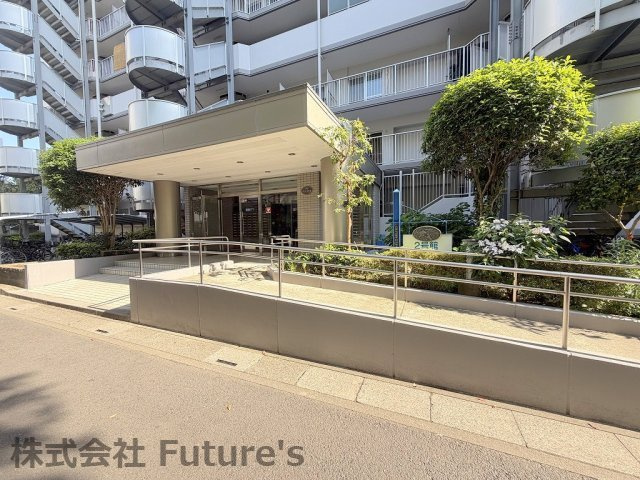 パークフィールドみさと2街区2号館のエントランス|マンションエントランス