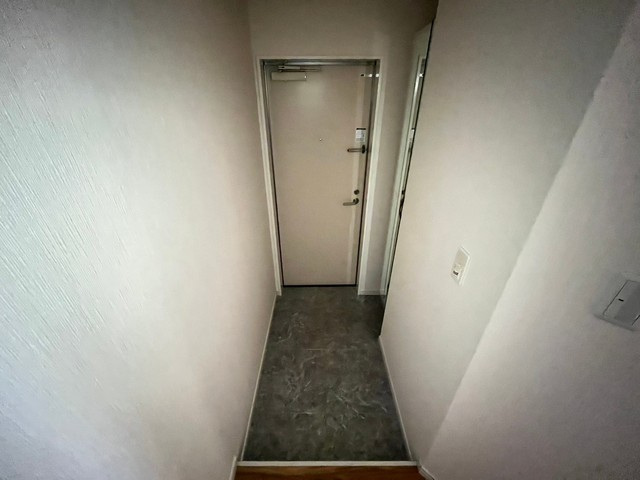 【玄関】LUXES大手町 