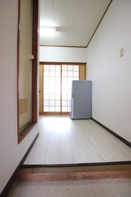 【玄関】 | ヤングタウン