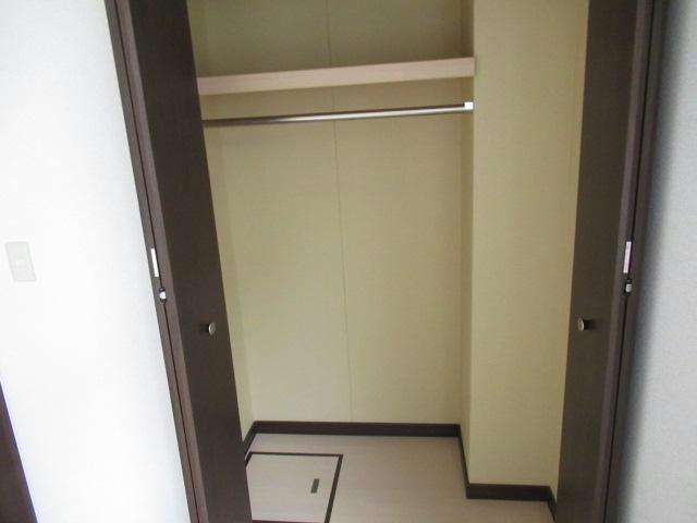メゾネット愛生Aの収納|1階