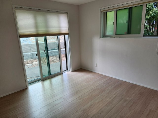 ソーラー発電システム平屋建住宅の寝室|落ち着いて過ごせるお部屋なので、寝室にいかがでしょうか