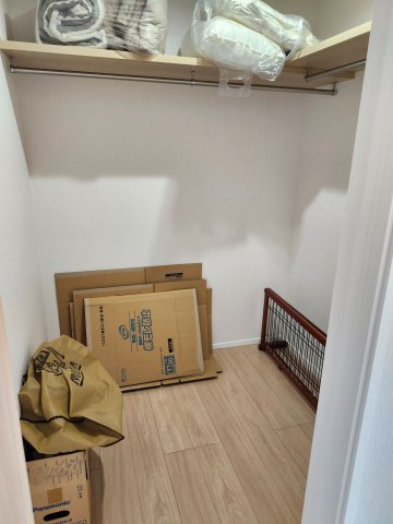 ソーラー発電システム平屋建住宅の収納