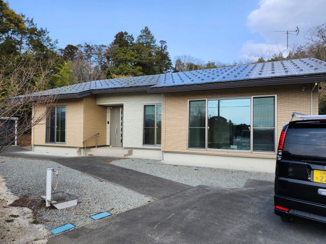 ソーラー発電システム平屋建住宅