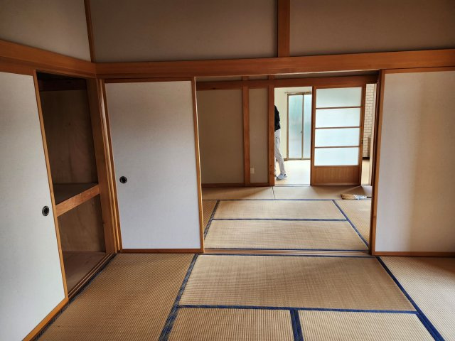 ソーラー発電システム平屋建住宅の和室|畳の上でゆっくりとくつろげる和室です