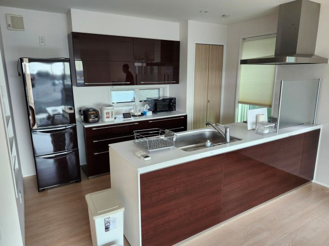 ソーラー発電システム平屋建住宅のキッチン|キッチンでお料理をお楽しみください