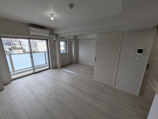 GENOVIA六町（ジェノヴィア六町）の居間・リビング|72663878_7.jpg