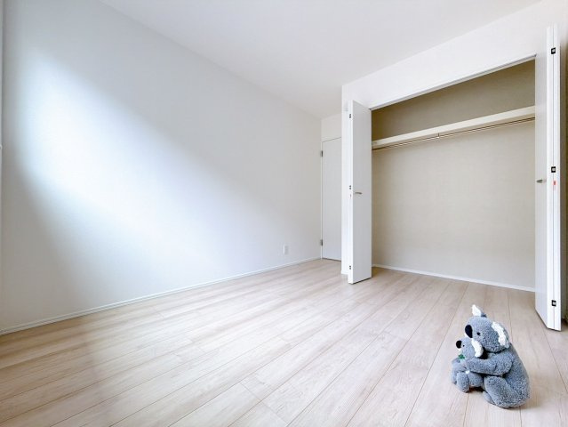 【洋室】 | 前橋市南町2丁目　新築住宅 | 「どんな家具を置こうかな」とワクワクする。好みのこだわりのお部屋にしてじぶんだけの部屋でゆったりと寛げます。