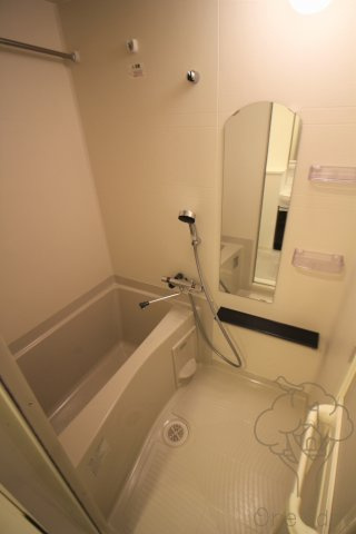 プレサンス梅田の浴室