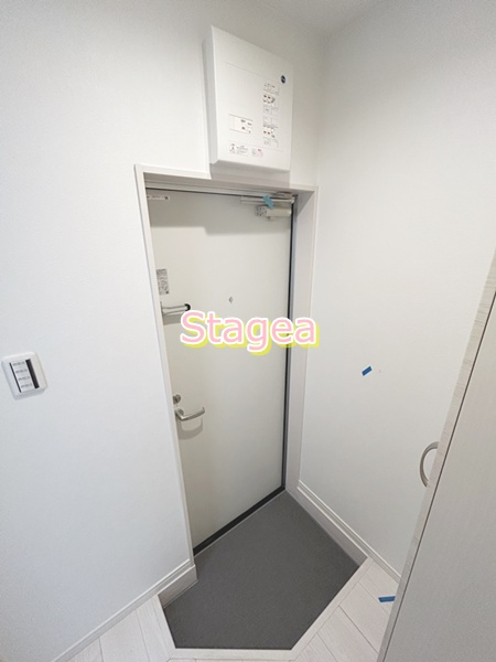 REGALEST 大和田の玄関