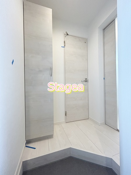 REGALEST 大和田の玄関