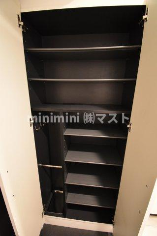 大阪市西区西本町１丁目の賃貸マンションの収納|※別号室参考写真