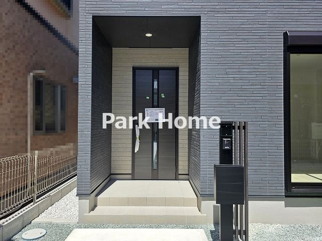 高知市介良乙 -11期2棟1- 新築戸建ての玄関|1号棟　