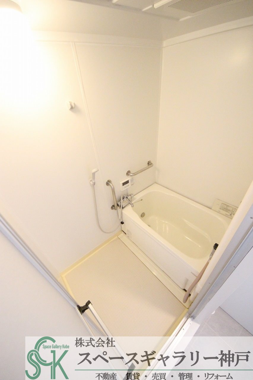 入江の浴室|※お部屋により仕様が異なる場合があります。