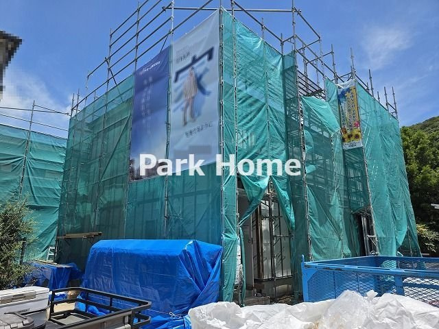 高知市介良乙 -11期2棟2- 新築戸建ての外観|2号棟　2026.7月：建築中