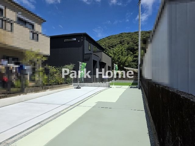 高知市介良乙 -11期2棟2- 新築戸建ての駐車場