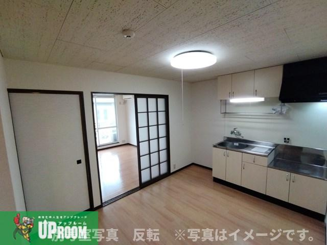 レジデンス青山の居間・リビング