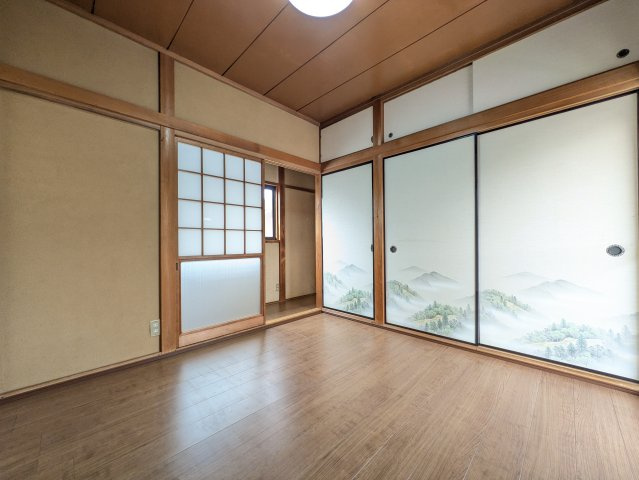 愛家瀬戸岡戸建の洋室