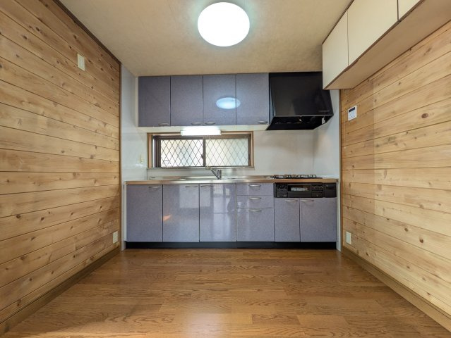 愛家瀬戸岡戸建のキッチン
