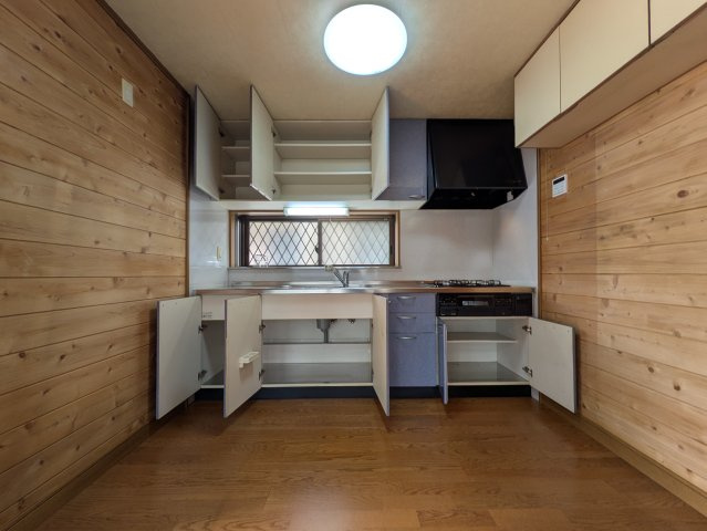 愛家瀬戸岡戸建の収納