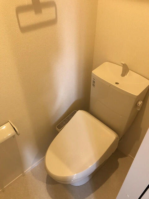 川崎市多摩区登戸の賃貸マンションのトイレ