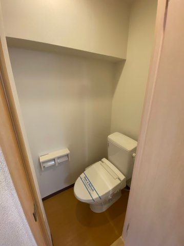 サン・名駅南ビル　名古屋市賃貸　仲介手数料無料のトイレ|同物件別部屋