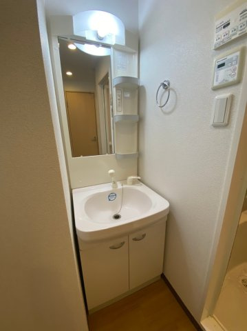 サン・名駅南ビル　名古屋市賃貸　仲介手数料無料の洗面所|同物件別部屋