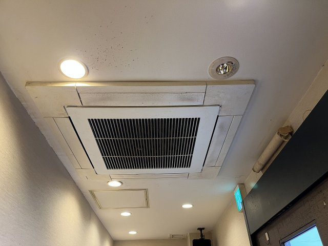 大阪市中央区鎗屋町１丁目の店舗一部の内装