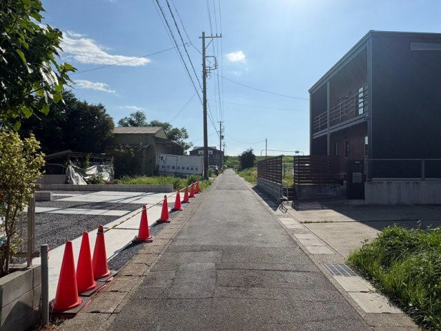 クワイエ　岐阜市今嶺第2　全2区画分譲のバルコニー|バルコニーは南向きで洗濯物もよく乾きます！強度と表面積硬度を持つFPRで防水しています。
