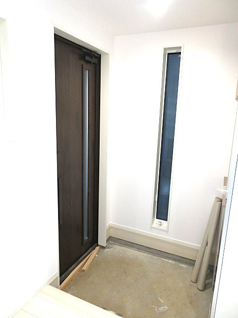 仲介手数料無料　横浜市中区本牧町２丁目の玄関
