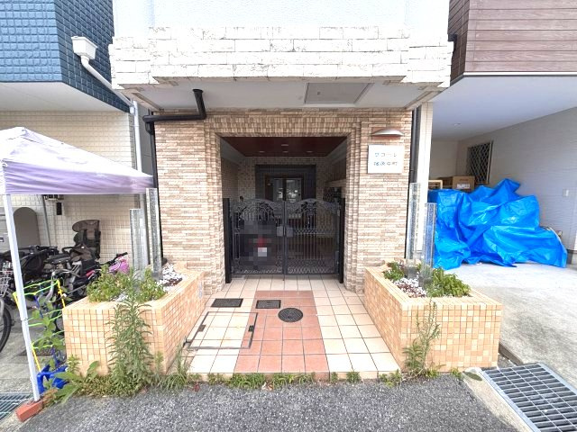 ワコーレ篠原中町のエントランス