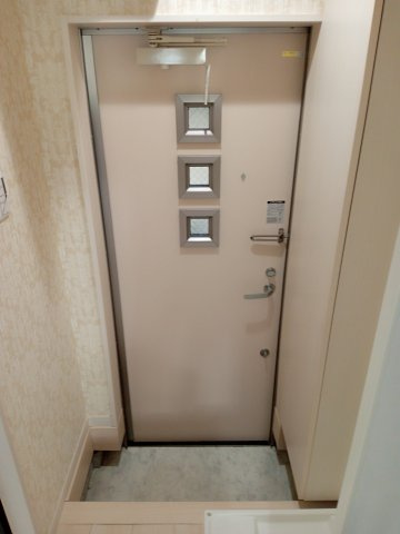川崎市多摩区登戸のアパートの玄関