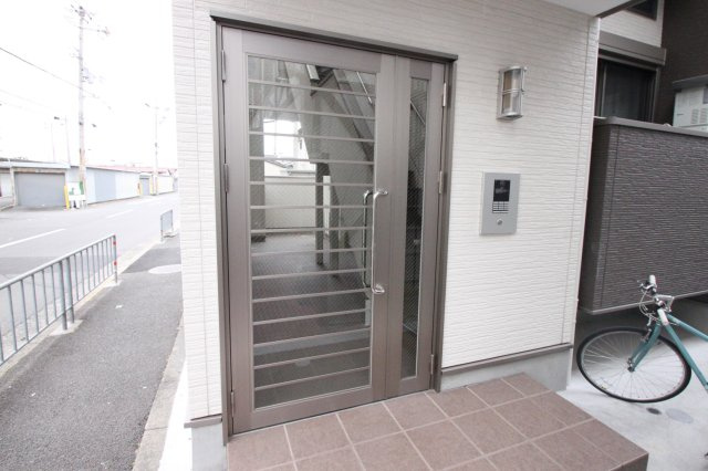 For Realize友井のエントランス