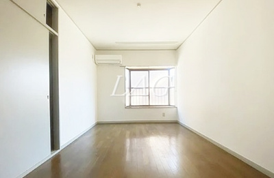 【居間・リビング】 | パレーシャル鈴木 | 洋室のお部屋です。