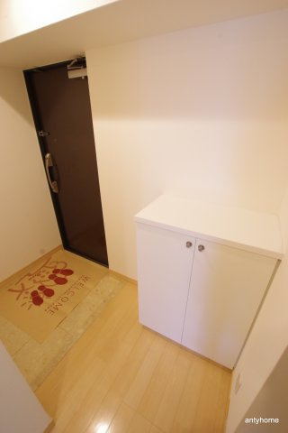 アクアスイート新大阪　仲介手数料無料の玄関