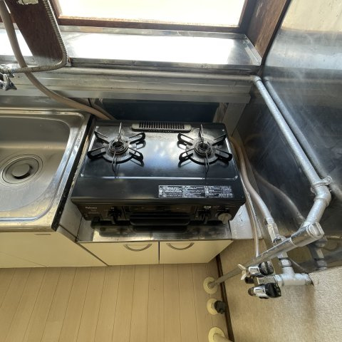南アパートのキッチン